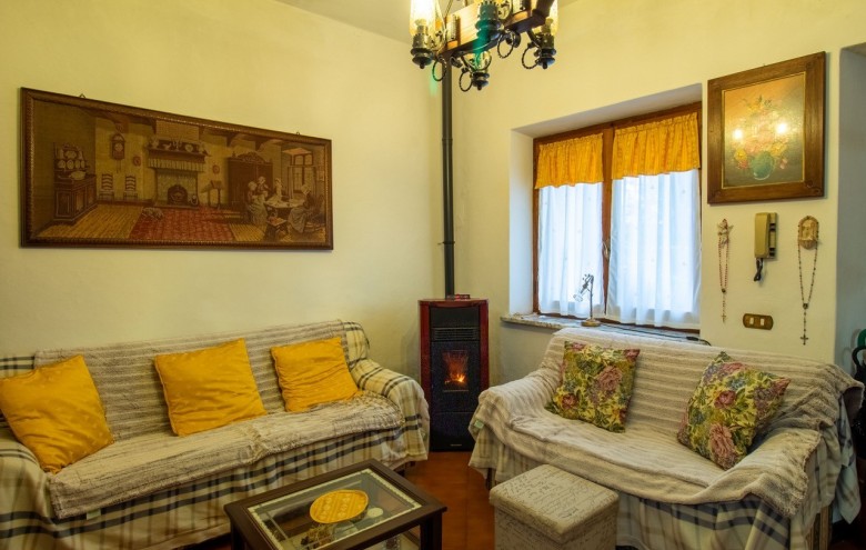 Porzione di casa in vendita a Pietrasanta