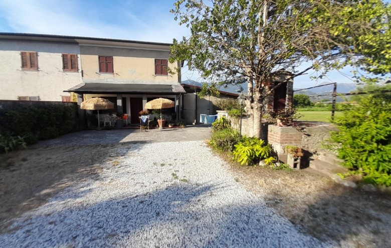 Porzione di casa in vendita a Pietrasanta