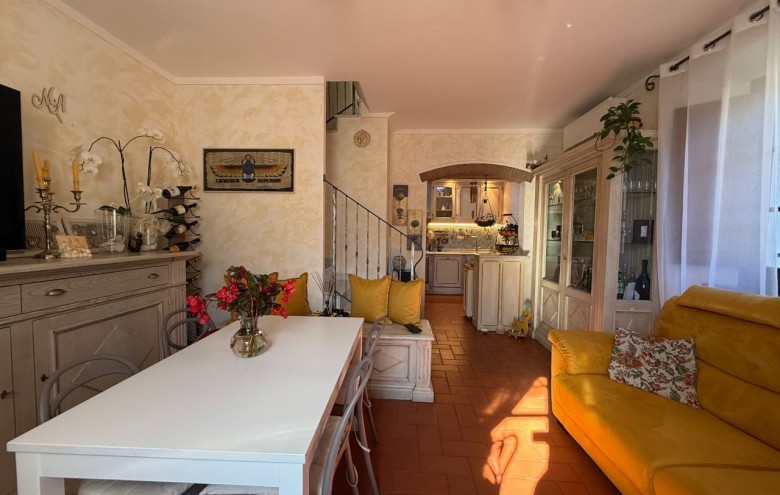 Villetta a schiera in vendita a Seravezza