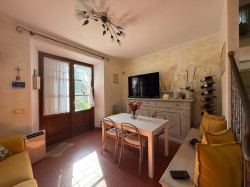 villetta-a-schiera-dangolo