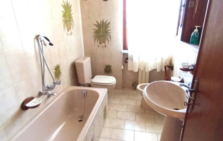 Porzione di casa in vendita a Pietrasanta