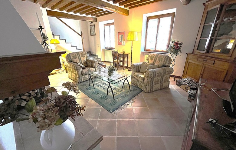 Porzione di casa in vendita a Camaiore