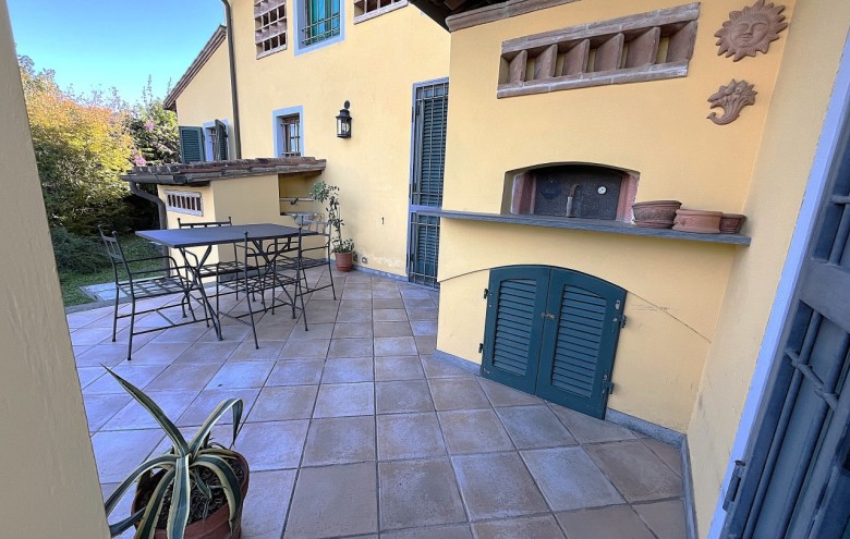 Porzione di casa in vendita a Camaiore