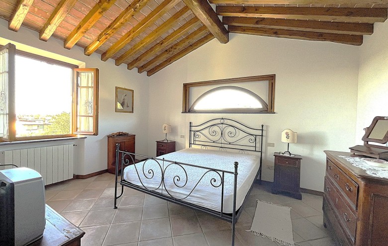 Porzione di casa in vendita a Camaiore