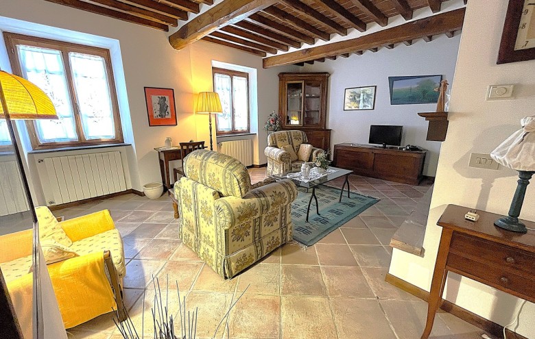 Porzione di casa in vendita a Camaiore