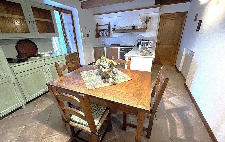 Porzione di casa in vendita a Camaiore