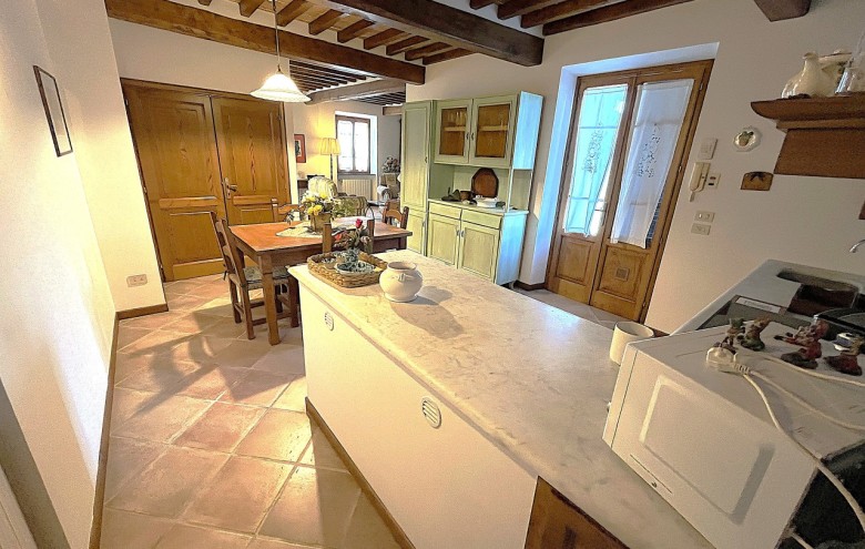Porzione di casa in vendita a Camaiore
