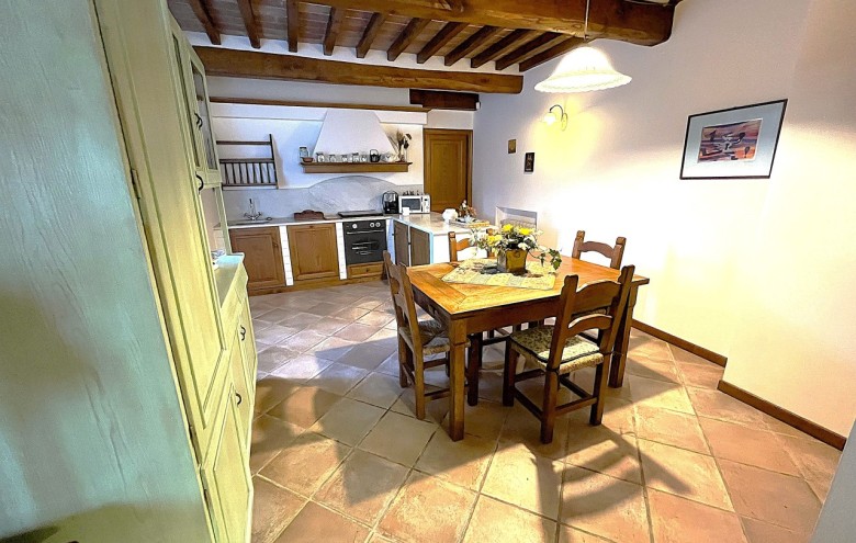 Porzione di casa in vendita a Camaiore