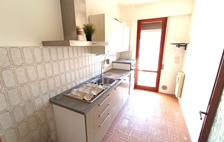 Appartamento in vendita a Viareggio