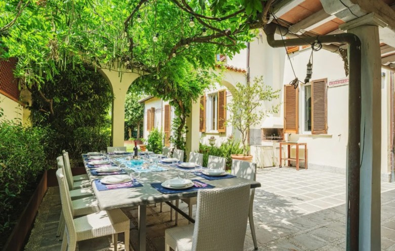 Villa singola in vendita a Pietrasanta