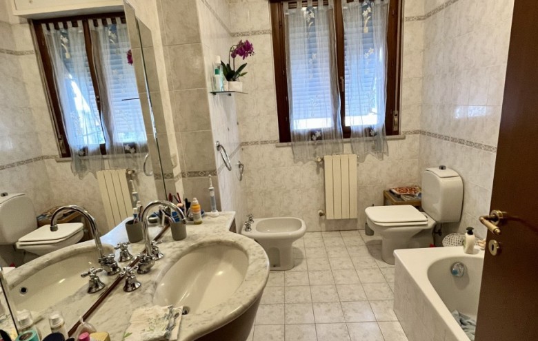 Appartamento in vendita a Massa