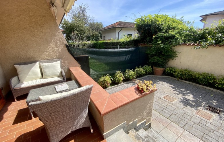 Bifamiliare in vendita a Pietrasanta