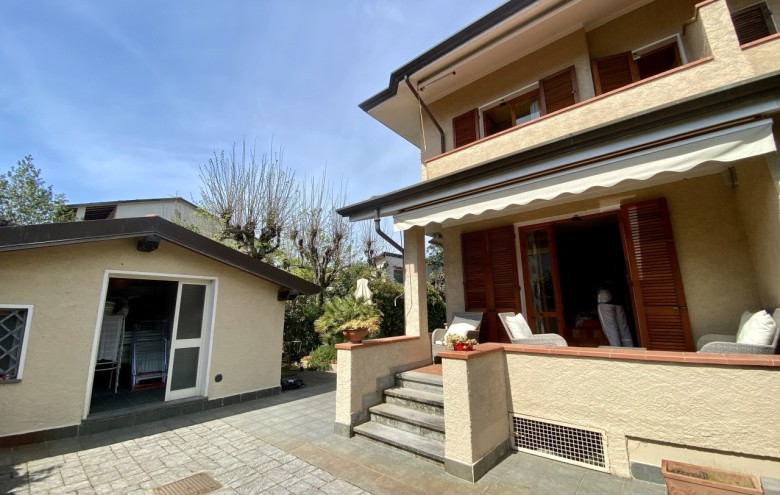 Bifamiliare in vendita a Pietrasanta