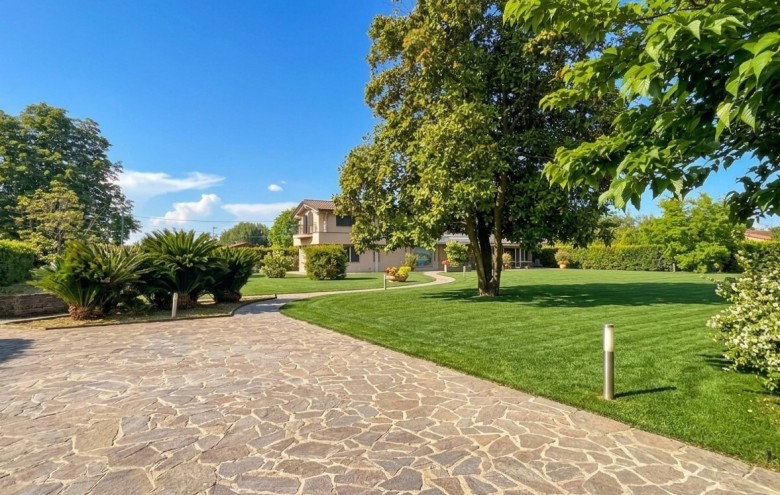Villa singola in vendita a Pietrasanta