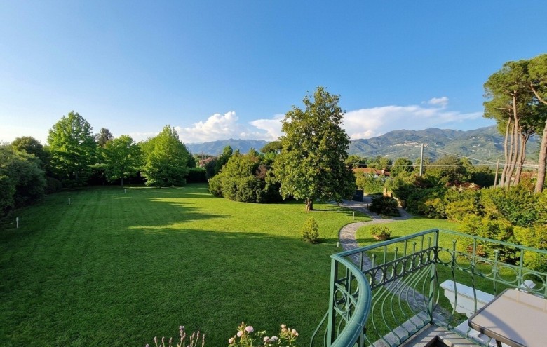 Villa singola in vendita a Pietrasanta