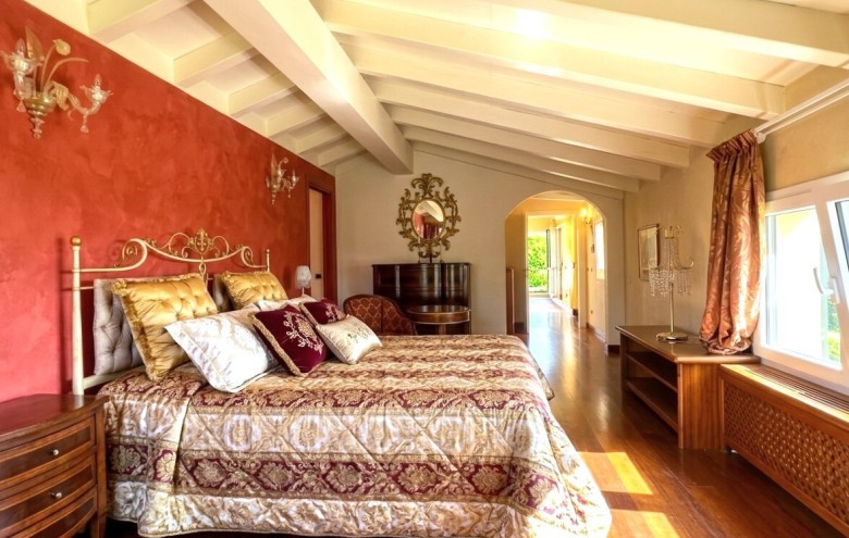 Villa singola in vendita a Pietrasanta