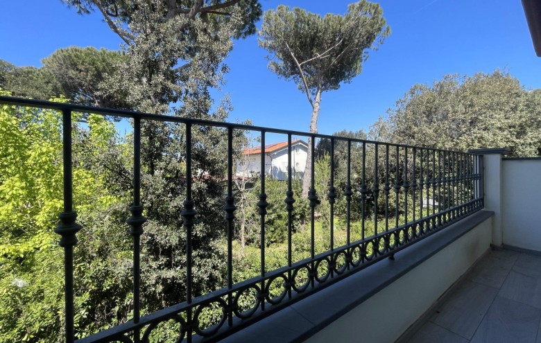 Bifamiliare in affitto a Pietrasanta