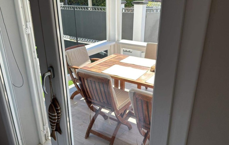 Bifamiliare in affitto a Pietrasanta