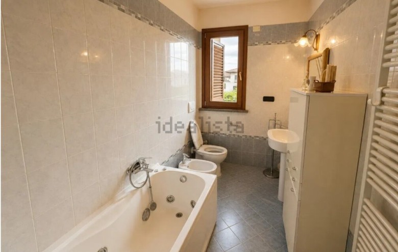 Porzione di casa in vendita a Pietrasanta