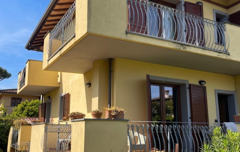 Porzione di casa in vendita a Pietrasanta