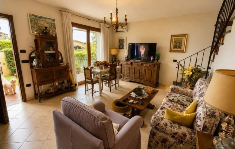 Porzione di casa in vendita a Pietrasanta