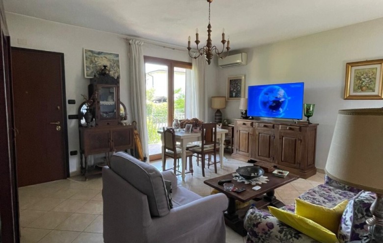 Porzione di casa in vendita a Pietrasanta