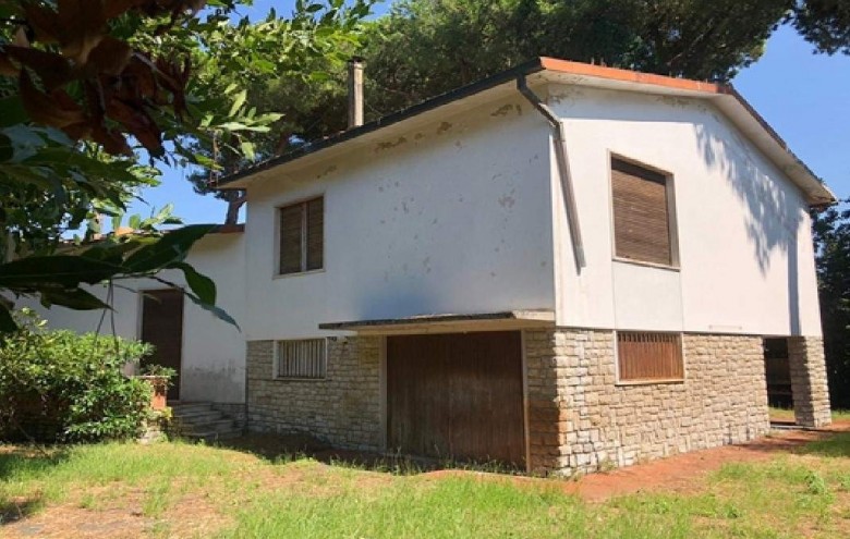 Villa singola in vendita a Camaiore