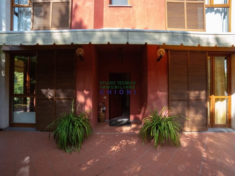 Bifamiliare in vendita a Massa