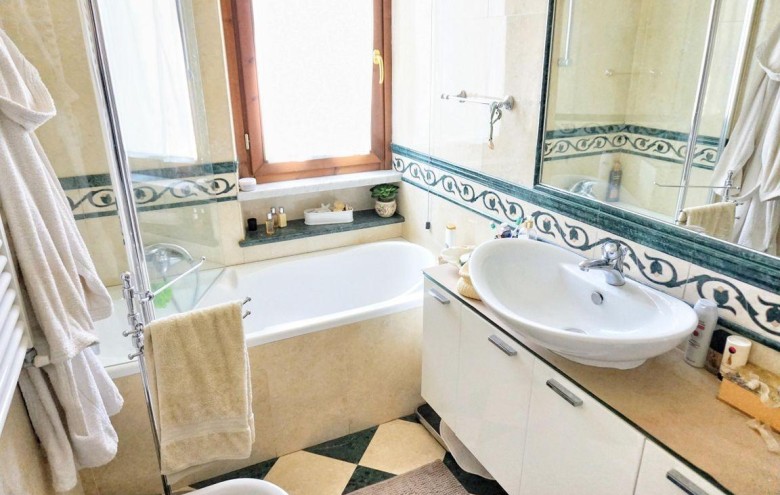 Appartamento in vendita a Massa