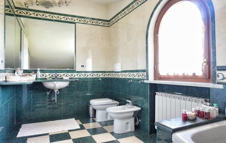 Appartamento in vendita a Massa