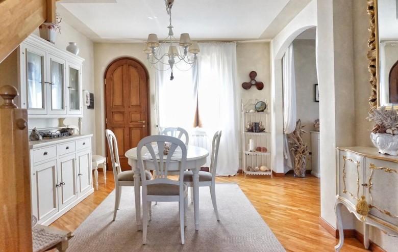 Appartamento in vendita a Massa