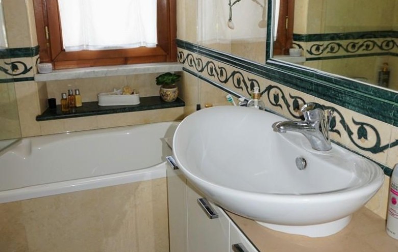 Appartamento in vendita a Massa