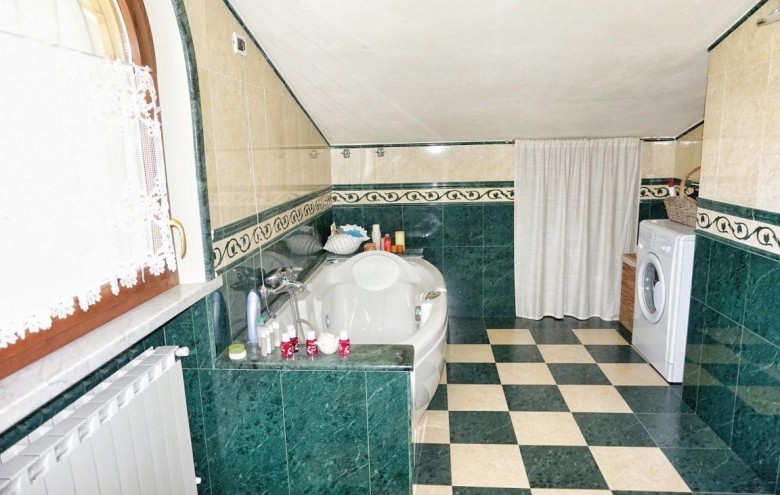 Appartamento in vendita a Massa