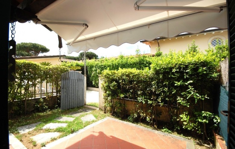 Bifamiliare in vendita a Pietrasanta