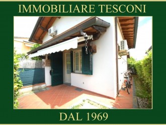 Bifamiliare in vendita a Marina di Pietrasanta