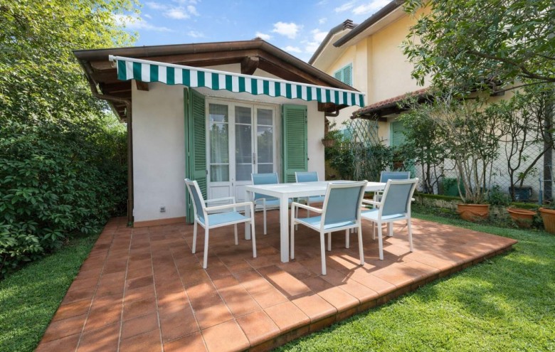 Villa singola in vendita a Pietrasanta