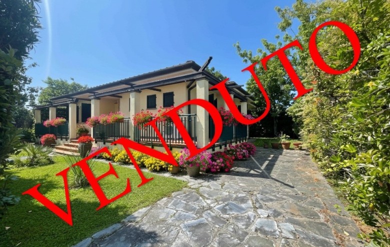 Villa singola in vendita a Pietrasanta