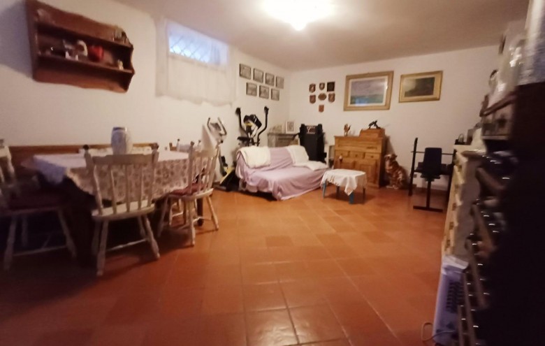 Casa semi indipendente in vendita a Massa