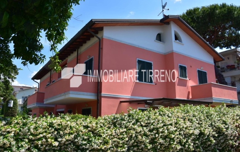 Attico in affitto a Massa