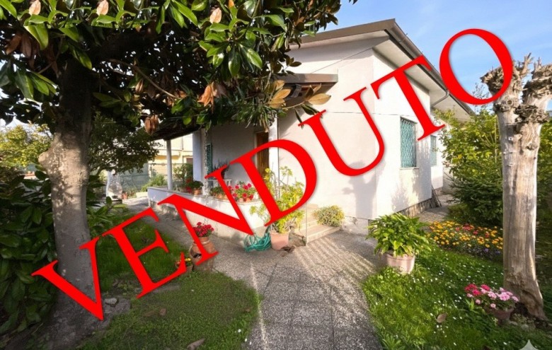 Bifamiliare in vendita a Pietrasanta