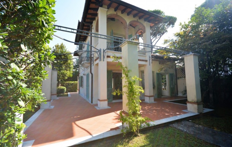 Villa singola in vendita a Forte dei Marmi