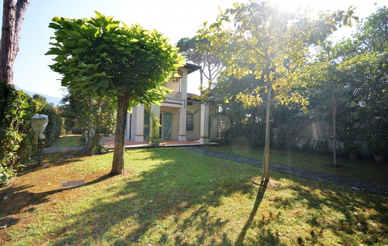 Villa singola in vendita a Forte dei Marmi