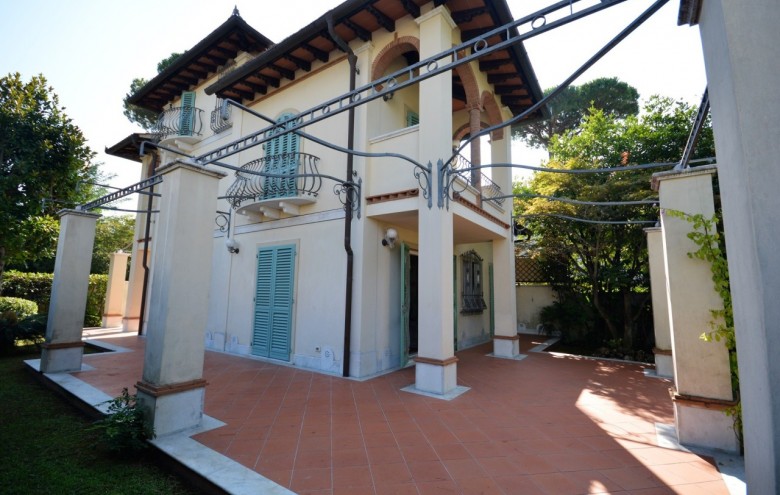 Villa singola in vendita a Forte dei Marmi