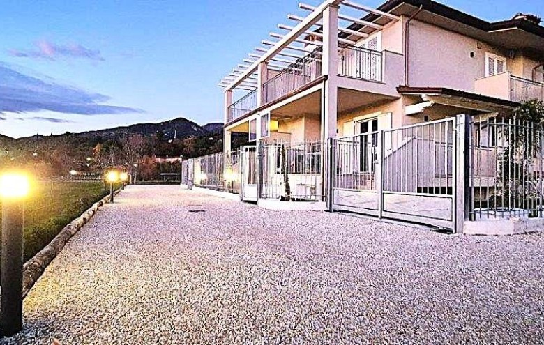 Villa singola in vendita a Camaiore