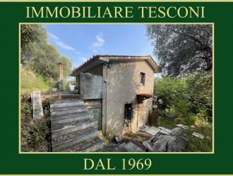 Rustico in vendita a Capezzano Monte