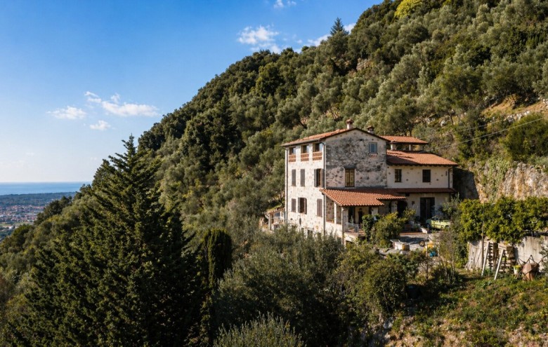 Villa singola in vendita a Camaiore