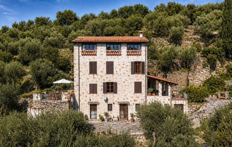 Villa singola in vendita a Camaiore