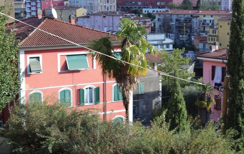 Appartamento in vendita a Carrara