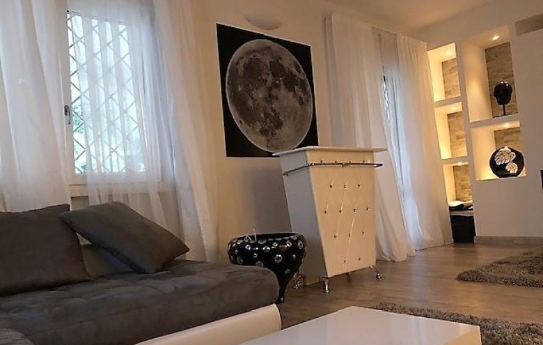 Villa singola in vendita a Massa