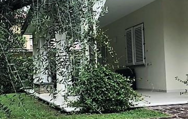Villa singola in vendita a Massa